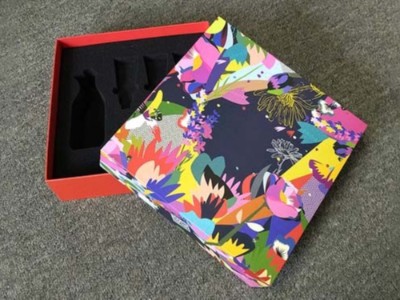 濟南精品盒廠家告訴你，如何做出創(chuàng)意的化妝品包裝盒