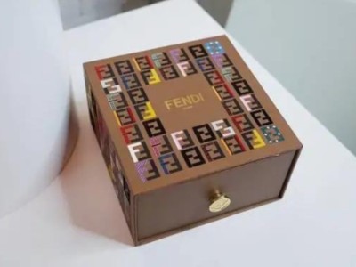 中秋送什么禮？精品盒廠家挑選幾款月餅禮盒，送禮倍有面子！